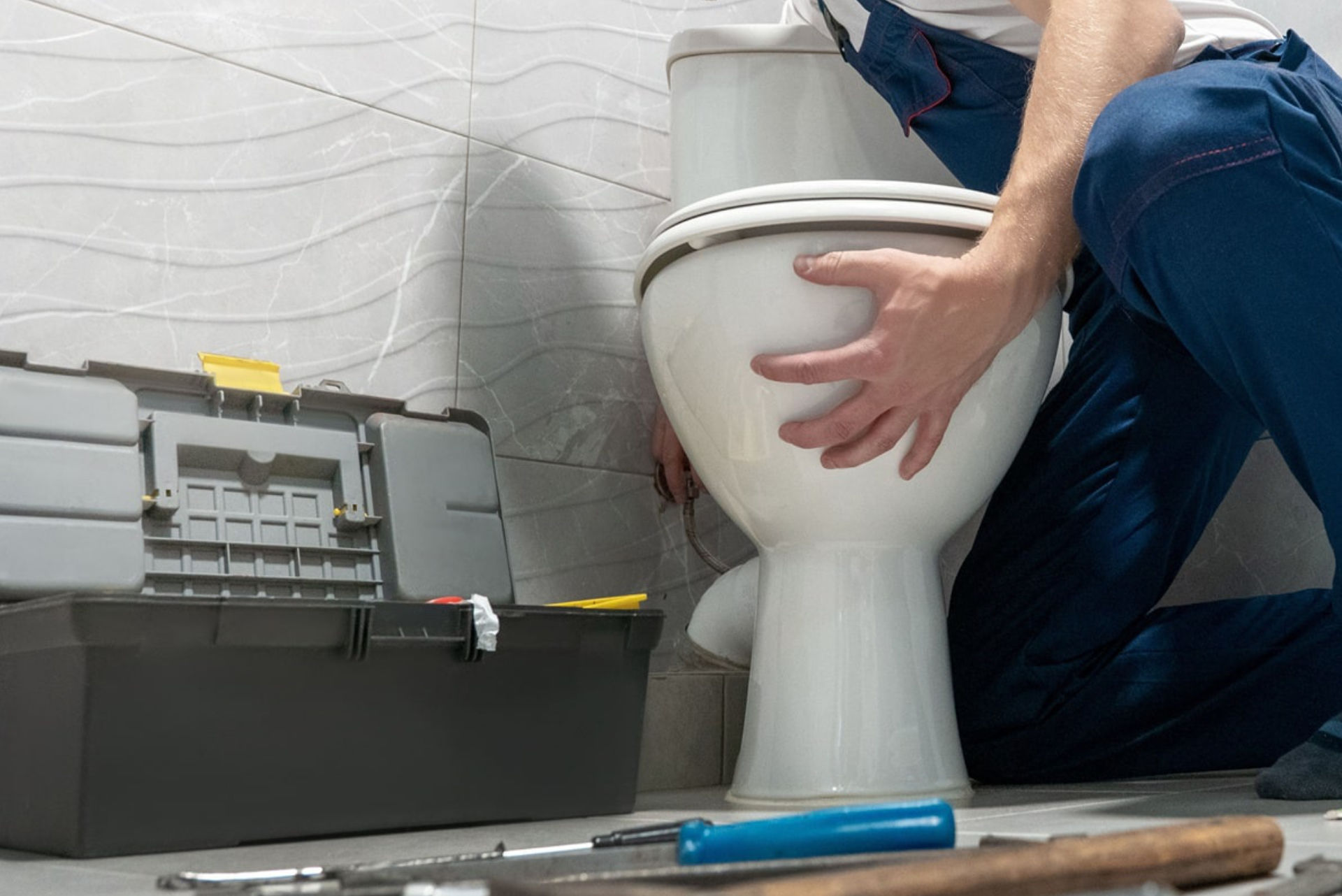 Leaking Toilets Service